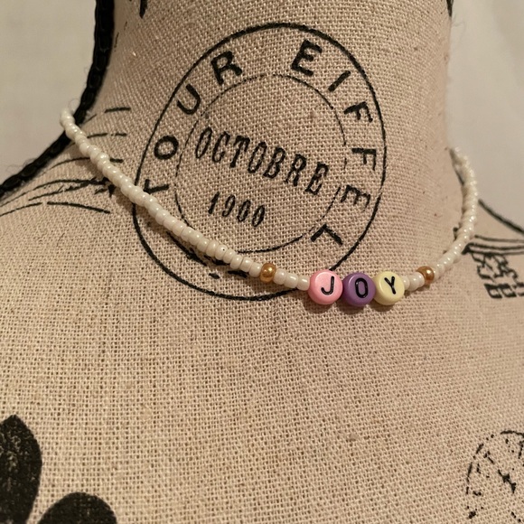 Joy 🧡 Glass Beaded Necklace - Picture 5 of 8